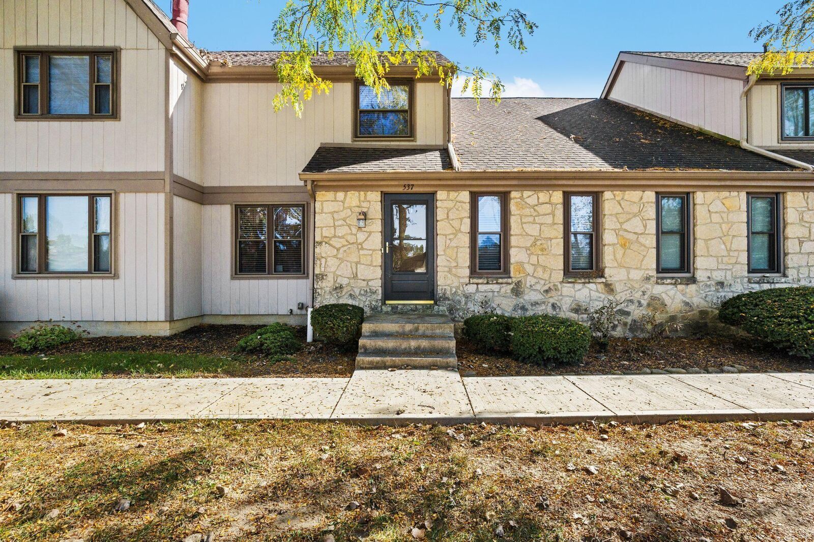 Property Photo:  537 Woodingham Place  OH 43213 