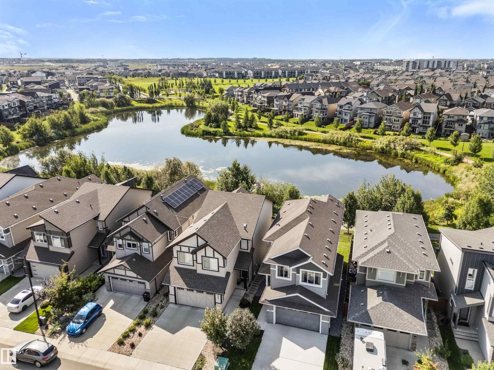 Property Photo:  3334 Parker Lo SW  AB T6W 4C2 