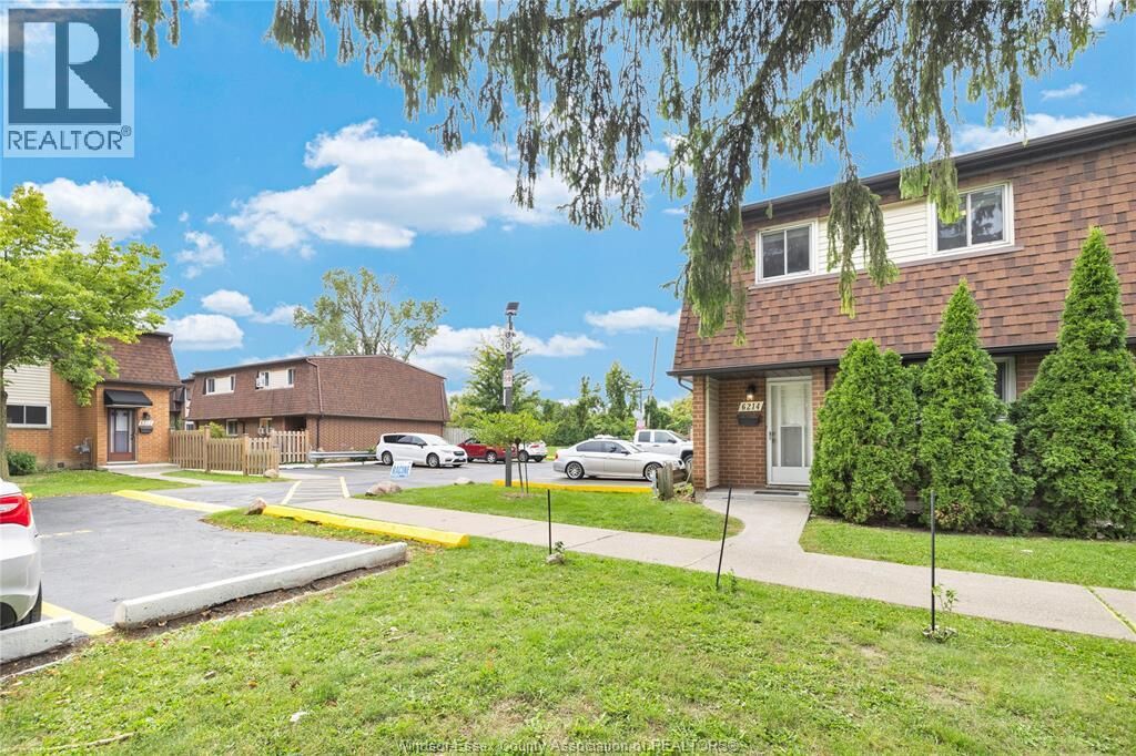Property Photo:  6214 Thornberry  ON N8T 3A3 