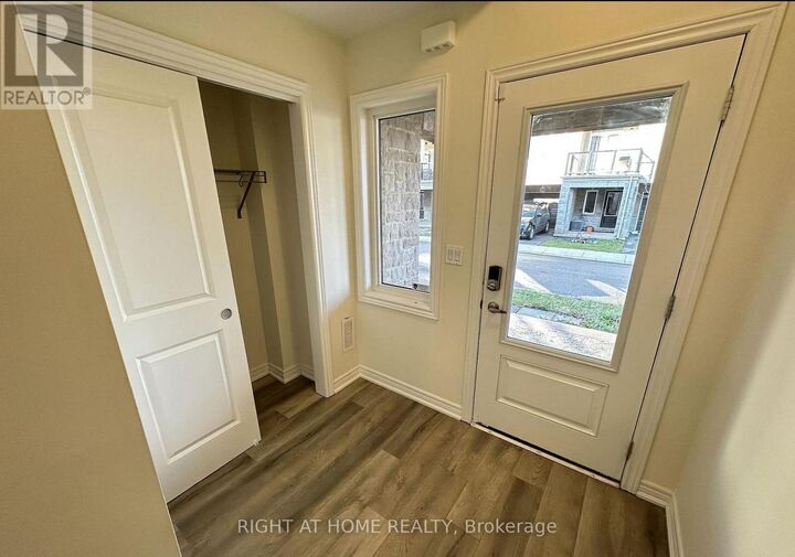 Property Photo:  40 Zinfandel Drive 22  ON L8E 0L1 