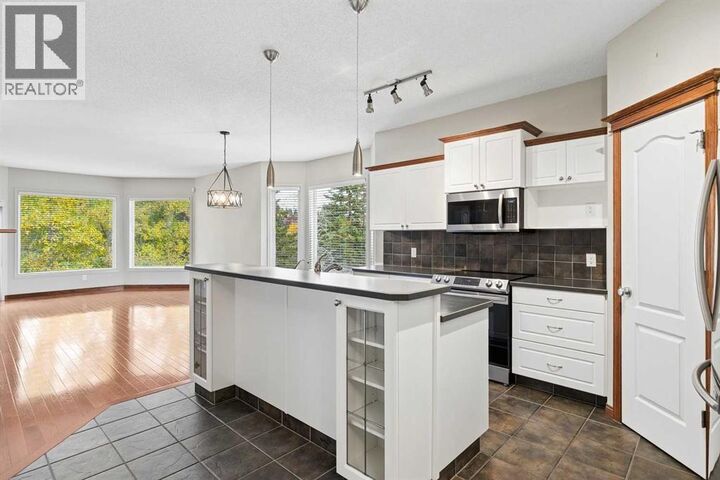 Property Photo:  73 Hampstead Green Northwest  AB T3A 6H1 