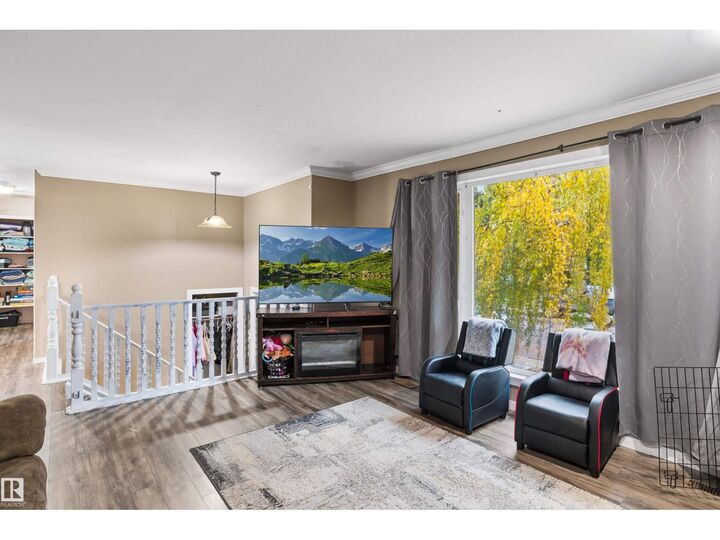 Property Photo:  5014 45 St  AB T9M 1Z2 