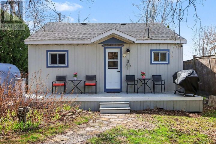 Property Photo:  109 Rideau Street South  ON K7H 3C7 