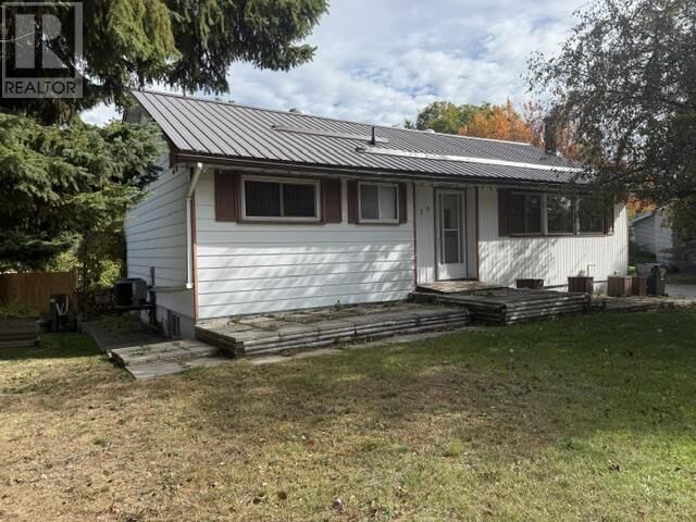 Property Photo: 428 Boundary Rd ON P6A 5C2