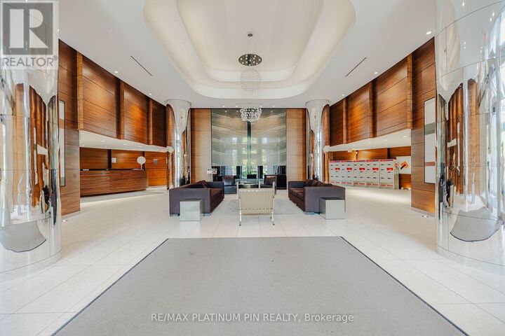 Property Photo:  9 Valhalla Inn Road 2405  ON M9B 0B2 