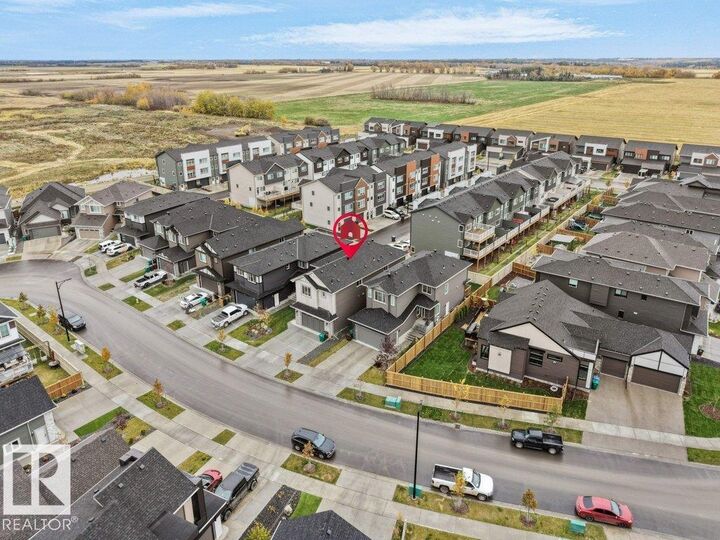 Property Photo:  92 Edgefield Wy  AB T8N 7Z9 