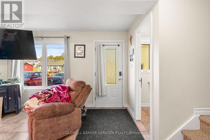 Property Photo: 6684 Lawrence Street ON K6H 5R5