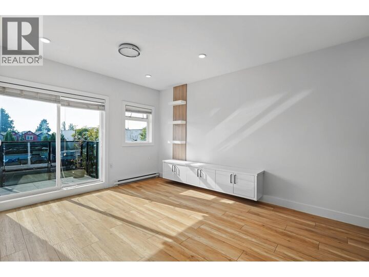Property Photo: 6288 Beresford Street 11 BC V5J 1K2