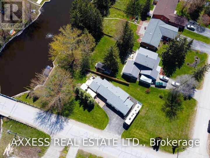 Property Photo:  1 Pinetree Court  ON L0K 1B0 