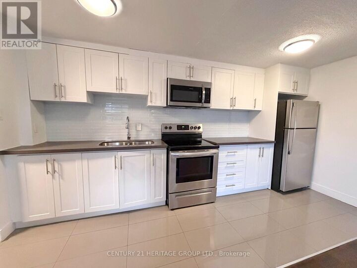 Property Photo:  7555 Goreway Drive 131  ON L4T 3M9 