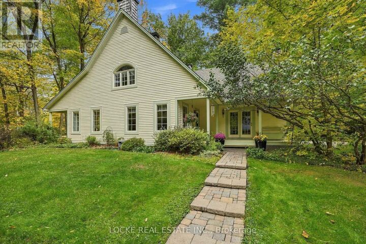 Property Photo:  2207 Pleasantview Court  ON K4C 1H7 