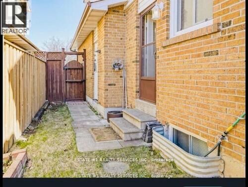 Property Photo:  84 Simmons Boulevard  ON L6V 3V6 
