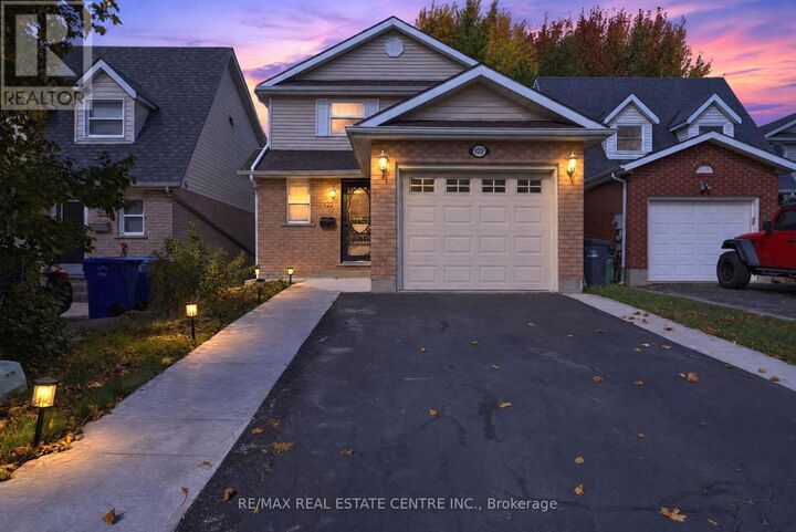 Property Photo:  122 Moss Place  ON N1G 4V4 