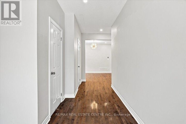 Property Photo:  1053 Job Crescent  ON L9T 8V6 
