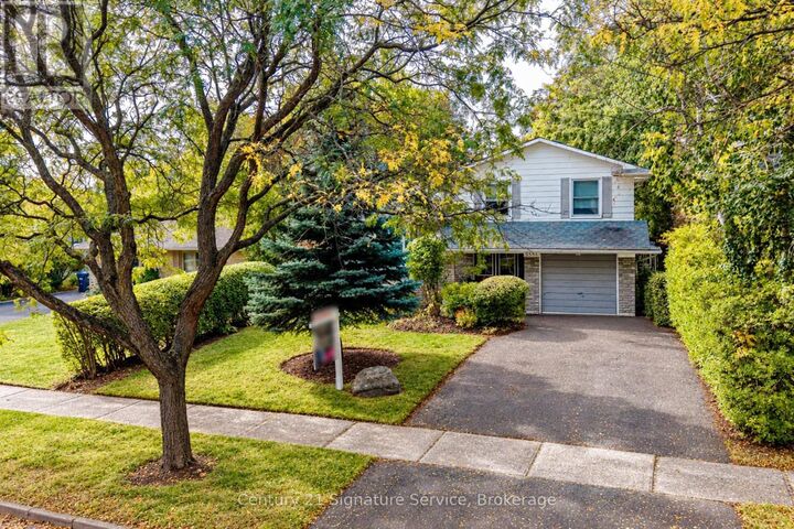 Property Photo:  2588 Pinkwell Drive  ON L5K 2B4 