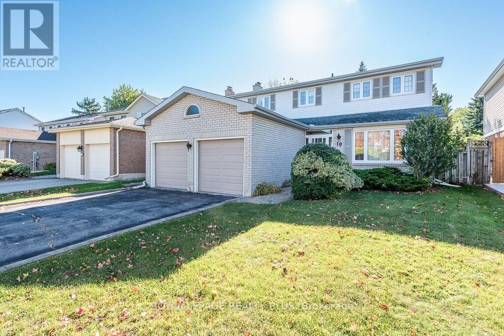 Property Photo:  19 Macdougall Drive  ON L6S 3P4 
