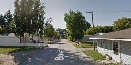 Property Photo:  1021 Jackson Street  MB R7N 2N4 