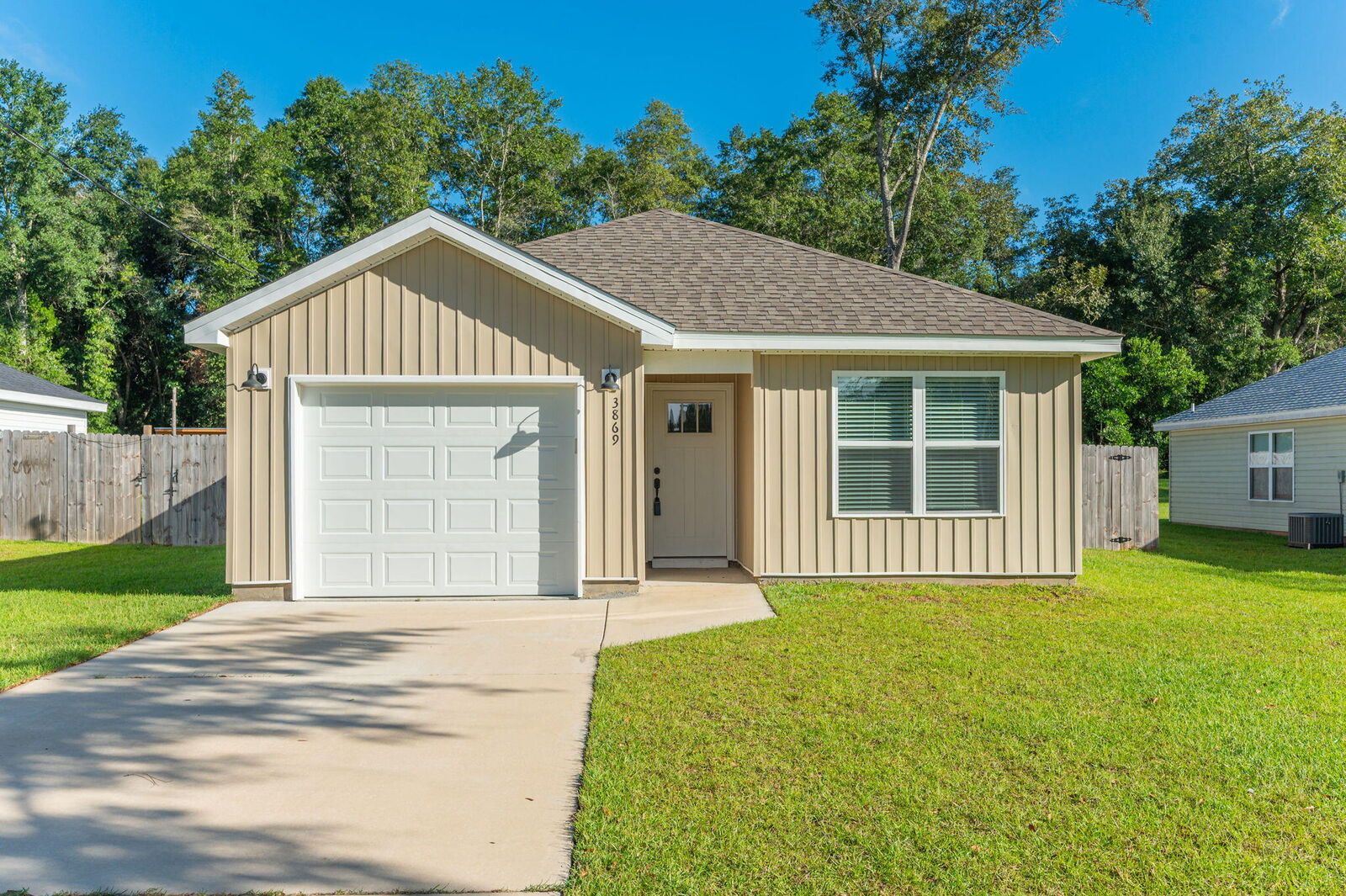 Property Photo:  3869 Second Avenue  FL 32567 