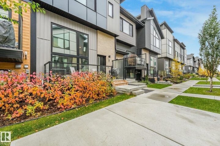 Property Photo:  50 Ebony Boulevard 65  AB T8H 2X4 