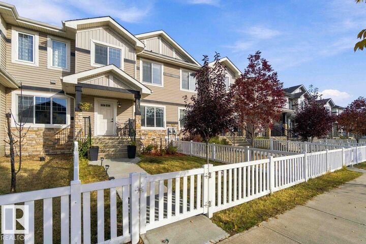 Property Photo:  1416 26 Avenue NW  AB T6T 0W1 