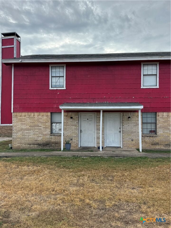 Property Photo:  1105 Eastside Drive  TX 76543 