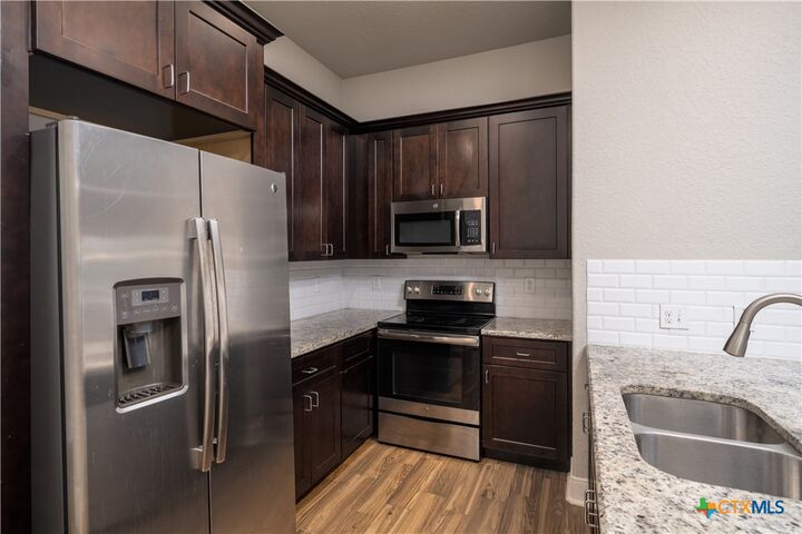 Property Photo:  3067 View Ridge 9  TX 78070 