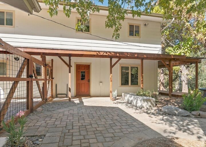 Property Photo:  41331 Pamela Place  CA 93644 