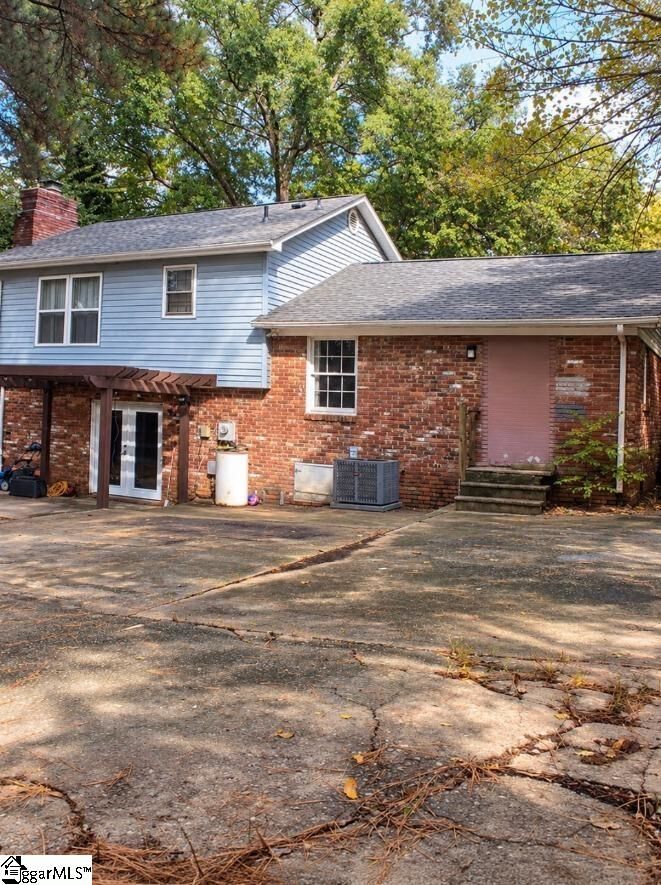 Property Photo:  502 Camelot Drive  SC 29301 