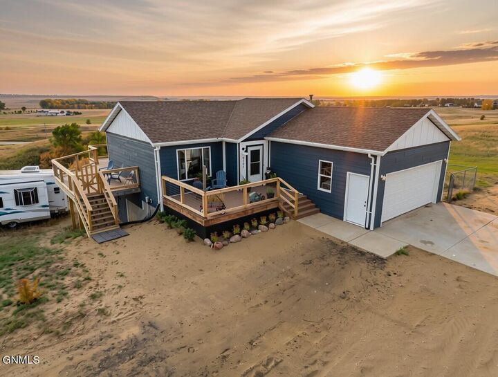 Property Photo:  5101 66th Street SE  ND 58504 