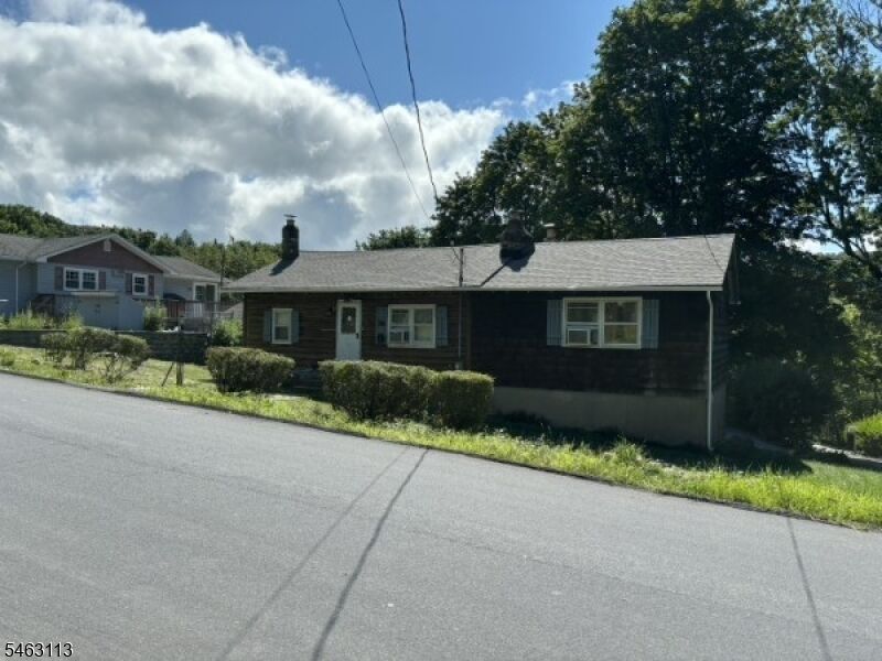 Property Photo:  34 Hillside Ave  NJ 07460 