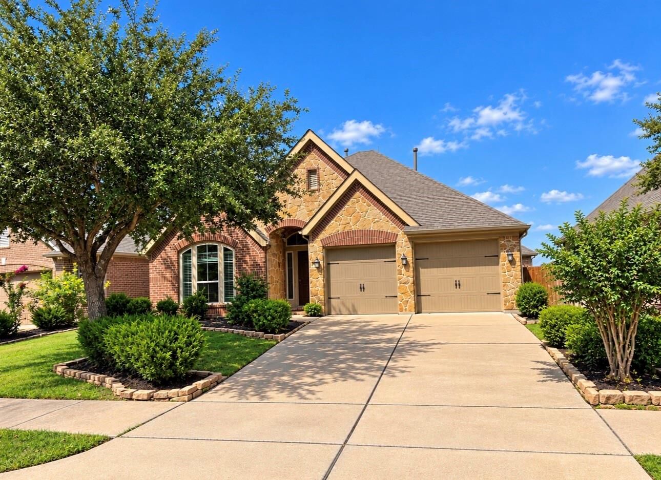 Property Photo: 17618 Barrowfield Lane TX 77407