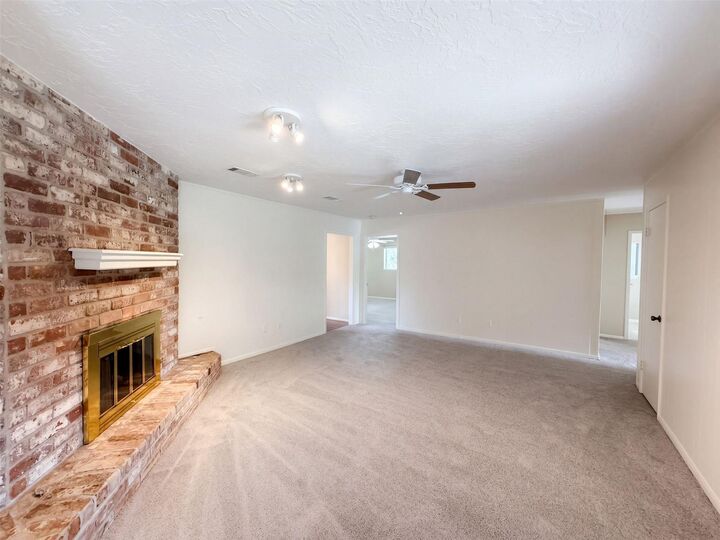 Property Photo:  11819 Amblewood Drive  TX 77477 