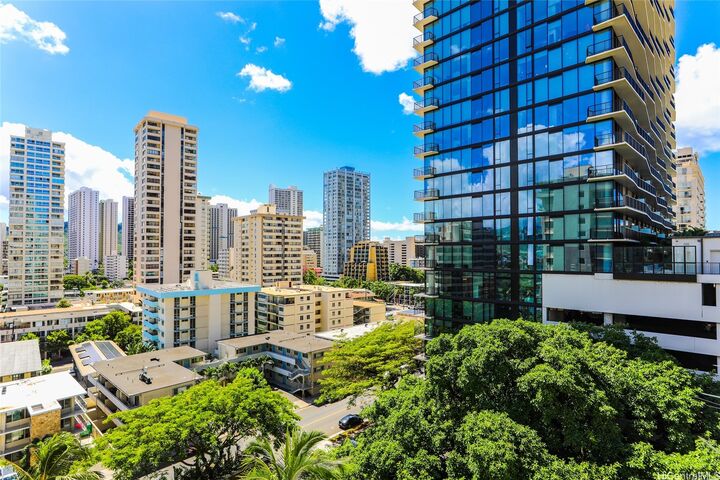 Property Photo:  435 Walina Street 1001  HI 96815 