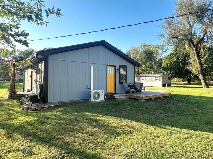 Property Photo:  107 E 7th Street  MO 64788 