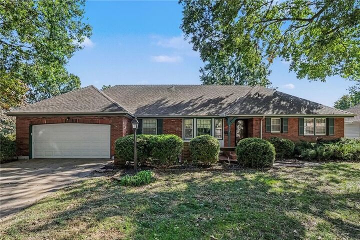 Property Photo:  5125 Spring Avenue  MO 64133 