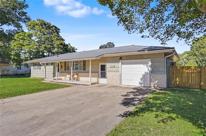 Property Photo:  315 E Monroe Avenue  KS 66032 