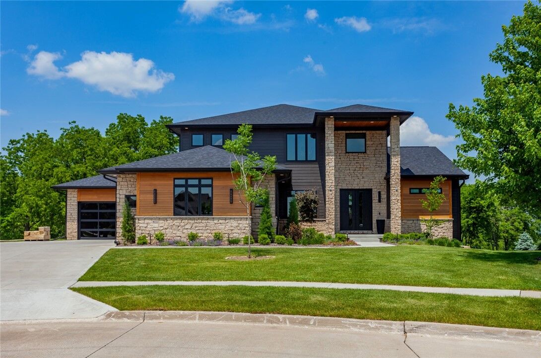 Property Photo:  8033 NW 104th Court  IA 50131 