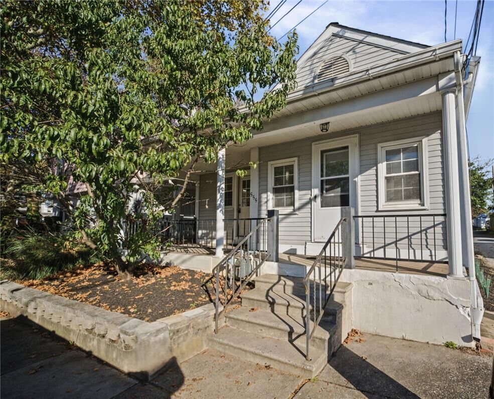 Property Photo:  555 E Garrison Street  PA 18018 