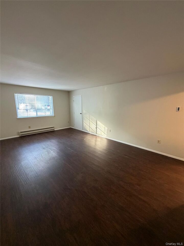 Property Photo: 307 Fox Run Lane NY 12563