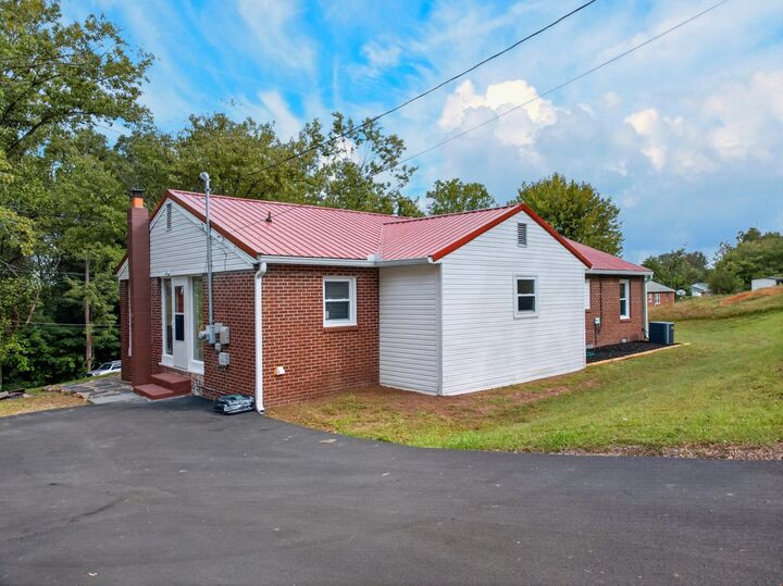 Property Photo:  535 Valley View Drive  TN 37813 