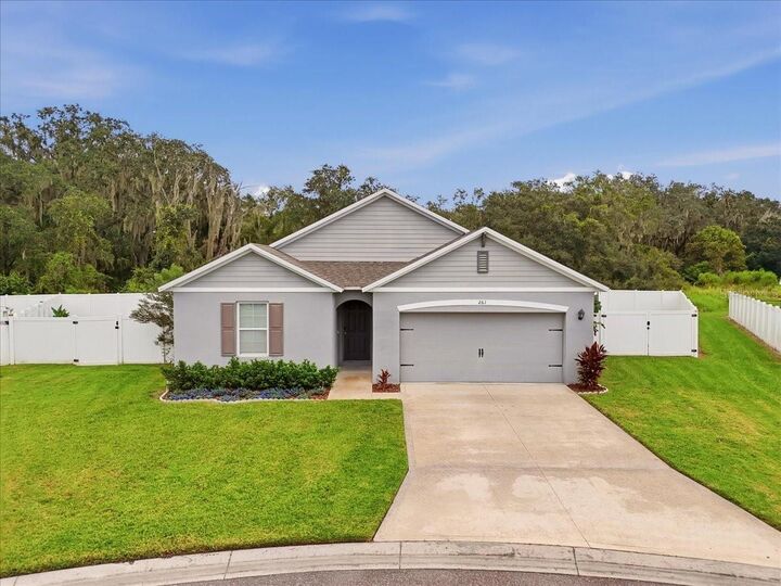 Property Photo: 261 St Thomas Drive FL 33860