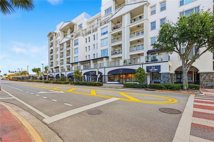 Property Photo: 2305 Edgewater Drive 1211 FL 32804