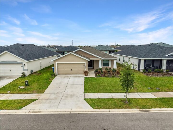 Property Photo:  1831 Daystar Drive  FL 33844 