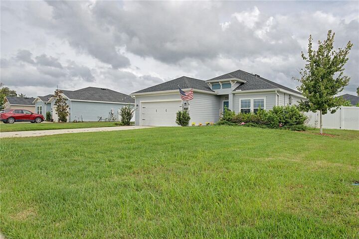 Property Photo: 491 NW 4th Terrace FL 32696