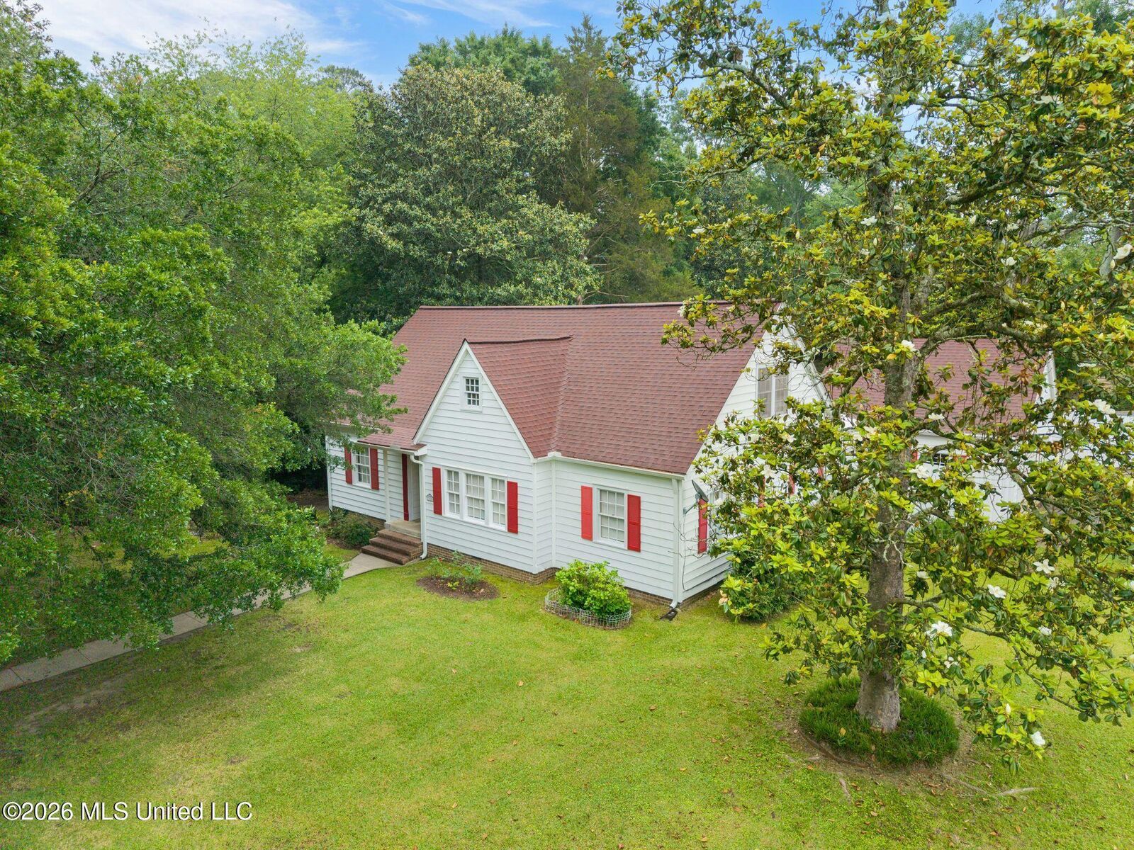 Property Photo:  750 W 13th Street  MS 39440 