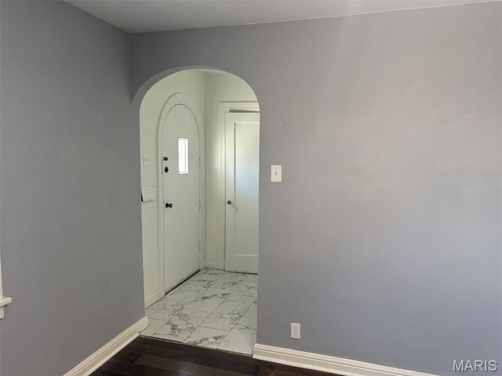 Property Photo:  4209 Edgewood Boulevard  MO 63121 