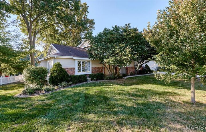 Property Photo:  5136 Silver Lake Court  MO 63304 
