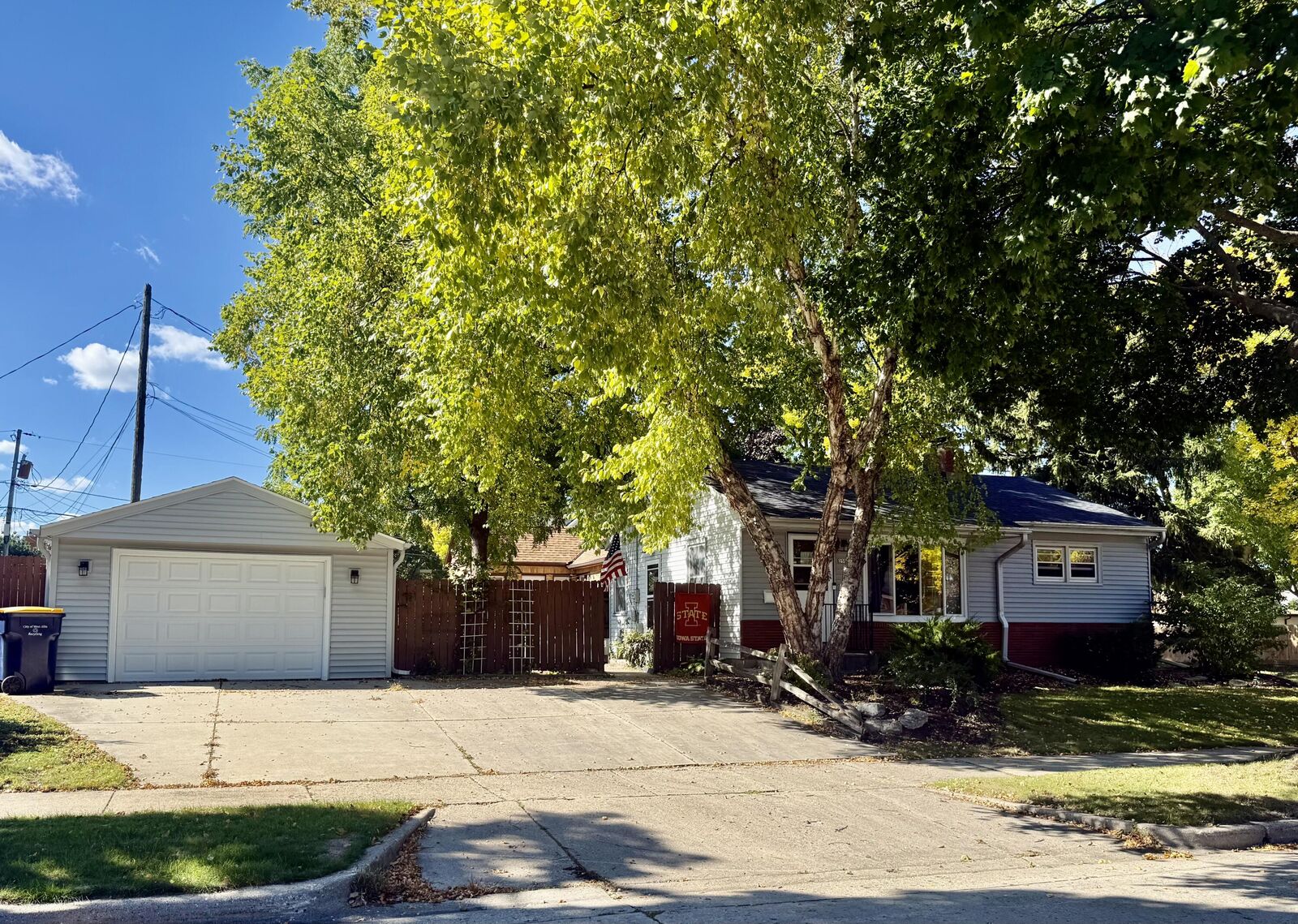 Property Photo:  2507 S 94th St  WI 53227 