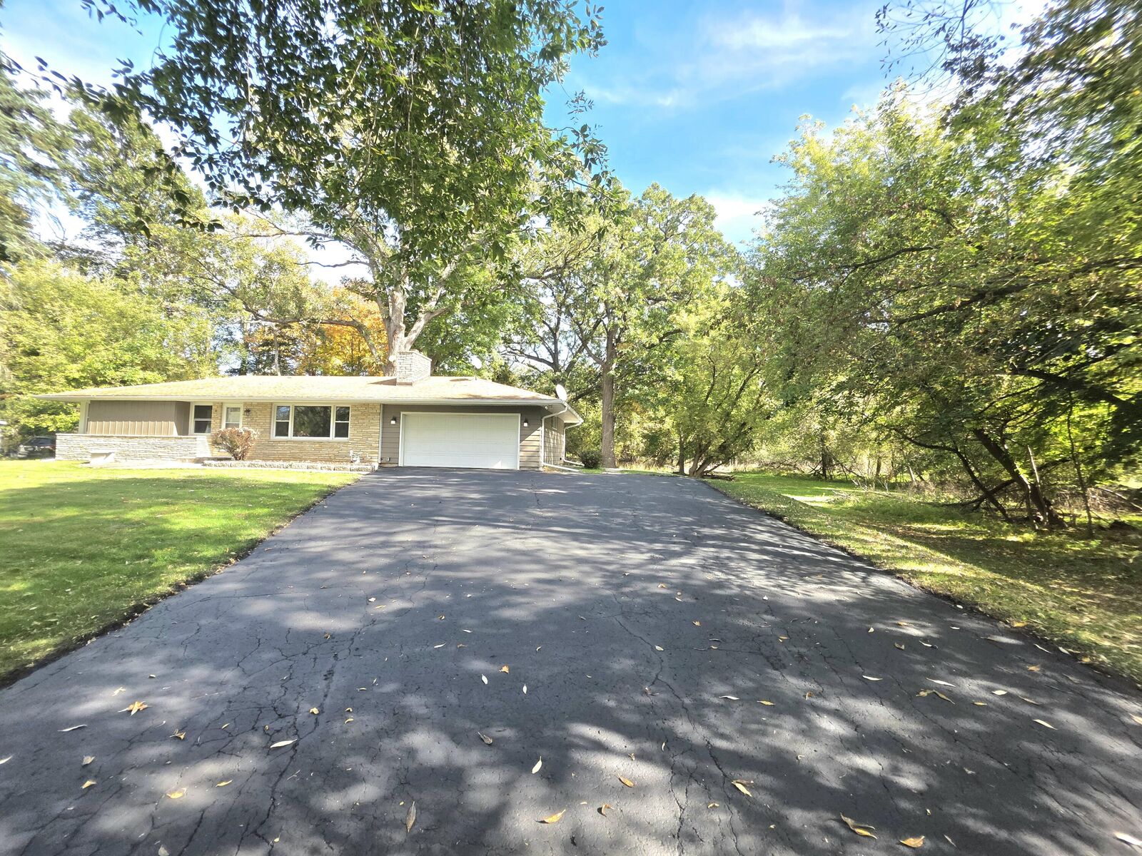 Property Photo:  2800 S 124th St  WI 53227 