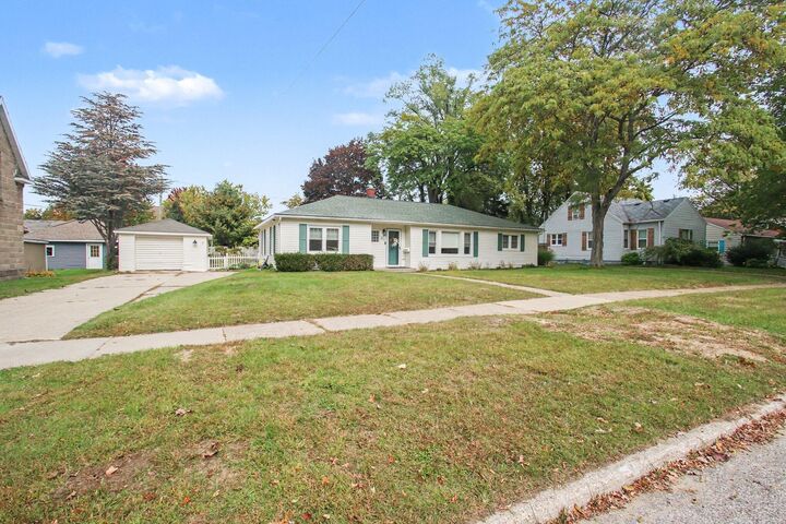 Property Photo: 311 S Haven Street MI 49090
